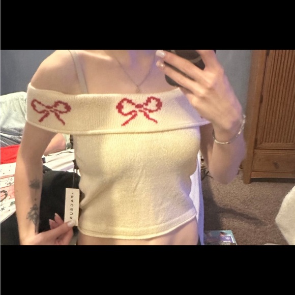 NWT Pacsun Holiday Bow Off the Shoulder Knit Top with Bows - Picture 3 of 3